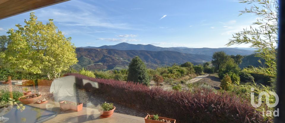 Quinta T3 em Oliveira do Hospital e São Paio de Gramaços de 273 m²