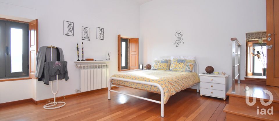 Quinta T3 em Oliveira do Hospital e São Paio de Gramaços de 273 m²