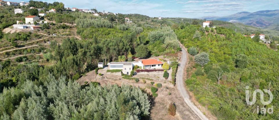 Quinta T3 em Oliveira do Hospital e São Paio de Gramaços de 273 m²