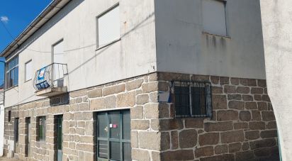 Maison T4 à Covas e Vila Nova de Oliveirinha de 150 m²