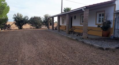 Ferme T4 à Mourão de 495 m²