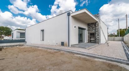 Maison T3 à Leiria, Pousos, Barreira e Cortes de 234 m²
