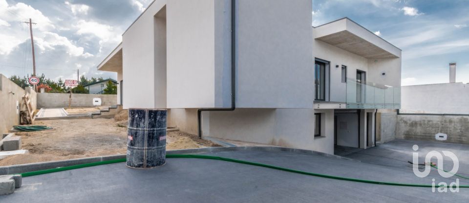 Moradia T3 em Leiria, Pousos, Barreira e Cortes de 234 m²