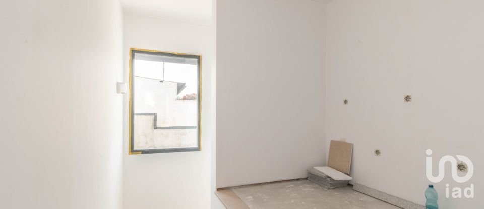 Moradia T3 em Leiria, Pousos, Barreira e Cortes de 234 m²