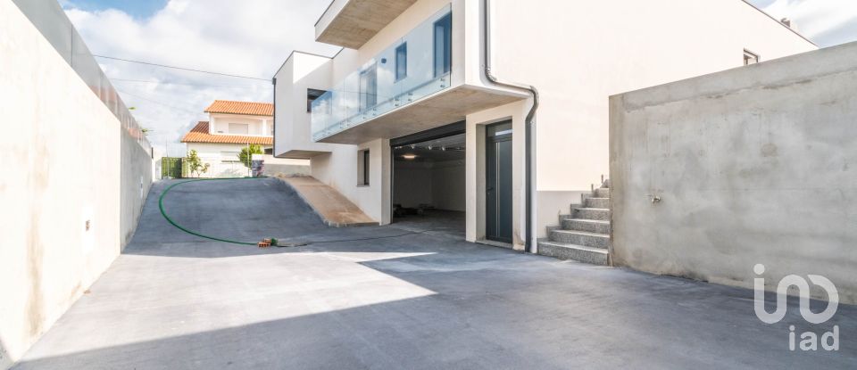 Moradia T3 em Leiria, Pousos, Barreira e Cortes de 234 m²