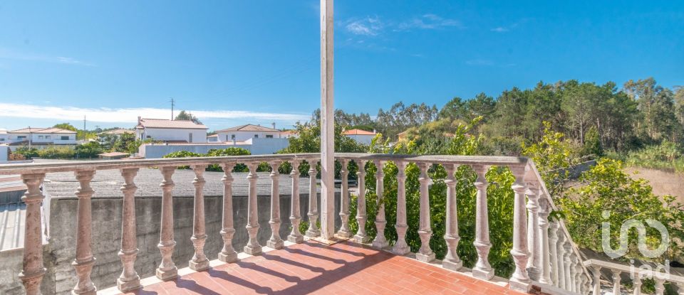 Maison T5 à Marinha Grande de 285 m²