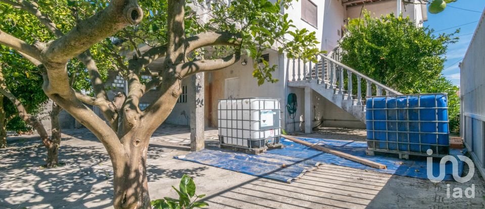 Maison T5 à Marinha Grande de 285 m²