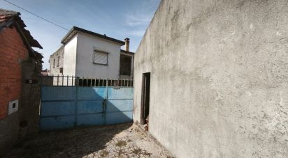 Maison de village T3 à Seixo da Beira de 106 m²