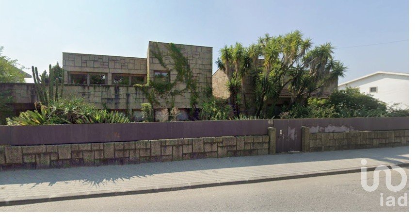 Moradia T4 em Azurém de 759 m²