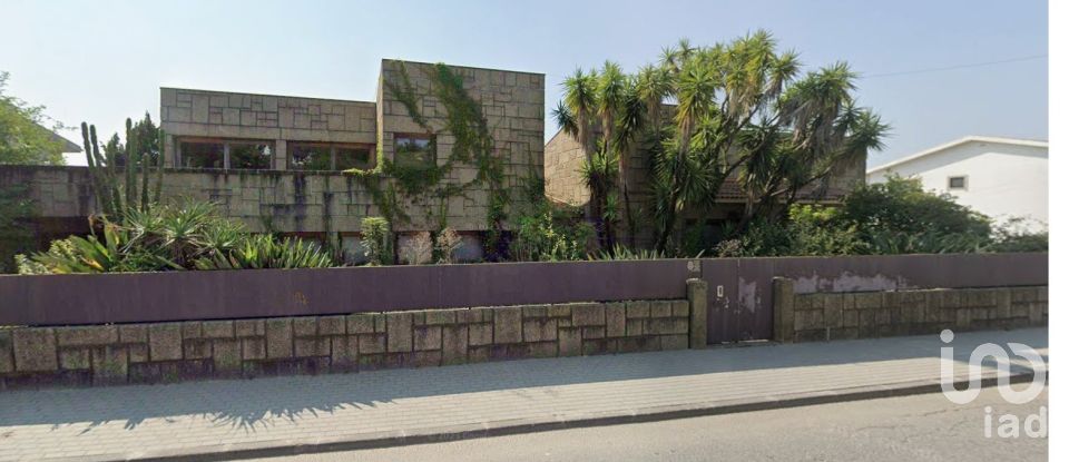 Moradia T4 em Azurém de 759 m²