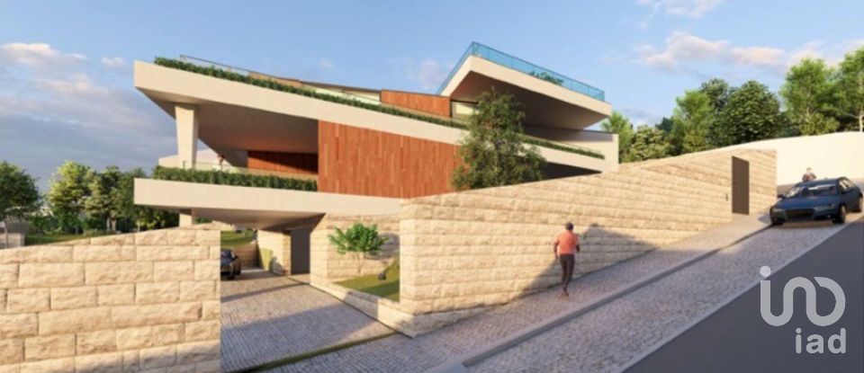 Terreno urbano em Santa Marinha E São Pedro Da Afurada de 2 113 m²