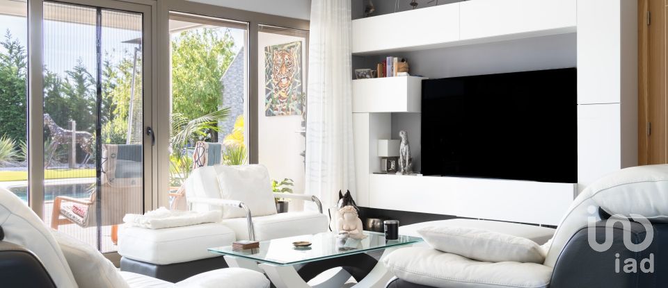 Moradia T4 em Carvalhal de 437 m²