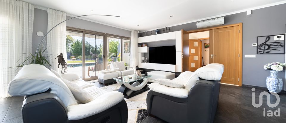 Moradia T4 em Carvalhal de 437 m²