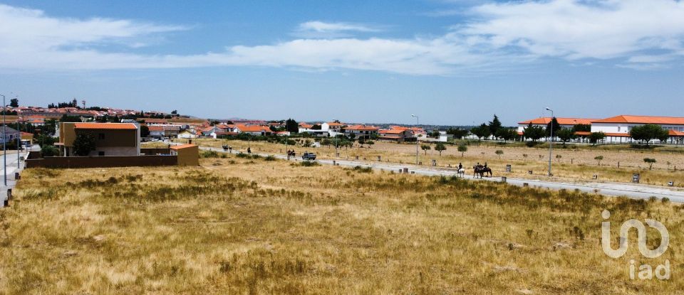 Terreno em Almeida de 616 m²