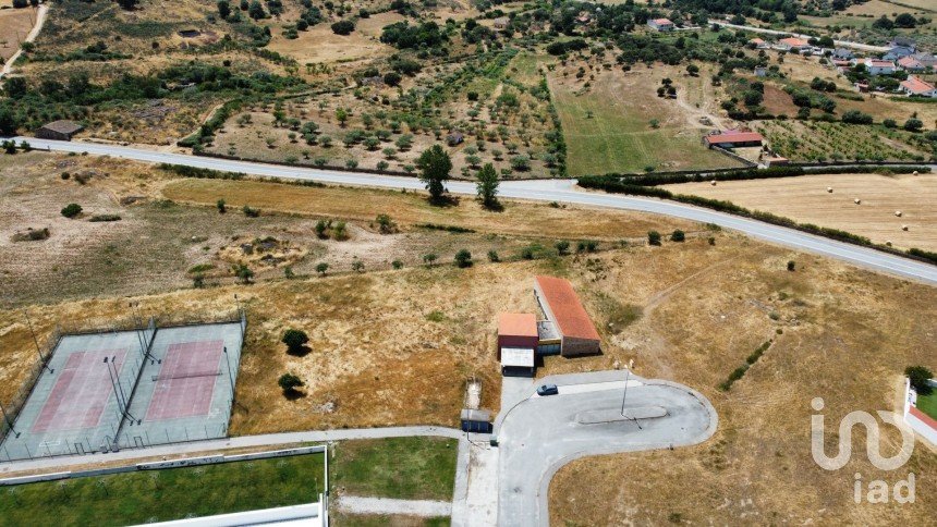 Terreno em Almeida de 616 m²