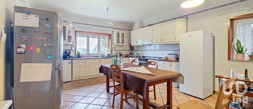 Moradia T3 em Ossela de 336 m²