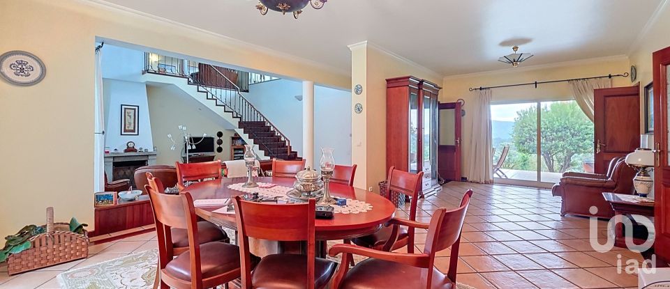 Moradia T3 em Ossela de 336 m²