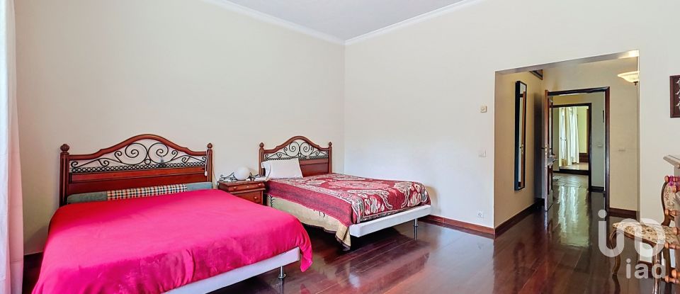 Moradia T3 em Ossela de 336 m²