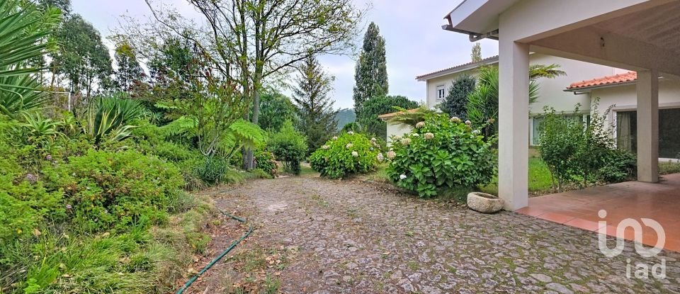 Moradia T3 em Ossela de 336 m²