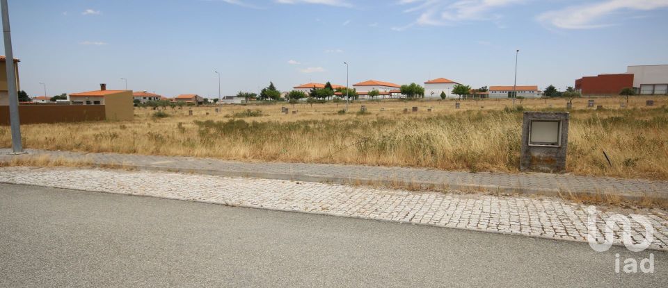 Terreno em Almeida de 753 m²