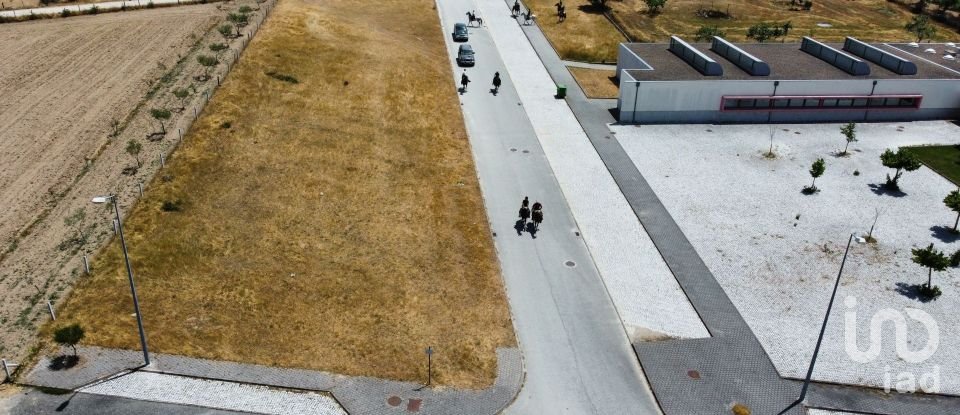 Terreno em Almeida de 663 m²
