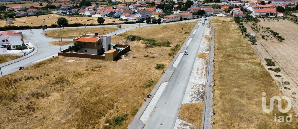 Terreno em Almeida de 663 m²