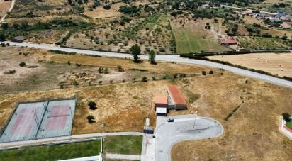 Terrain à Almeida de 562 m²