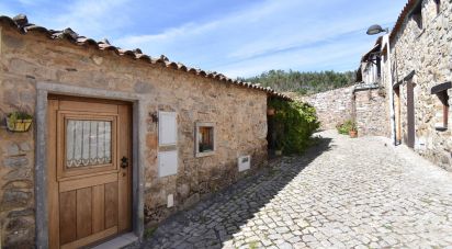 Maison de village T2 à Cumeeira de 166 m²