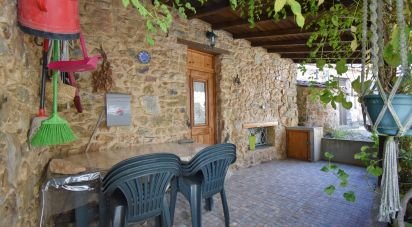 Maison de village T2 à Cumeeira de 166 m²