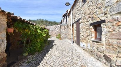 Maison de village T2 à Cumeeira de 166 m²