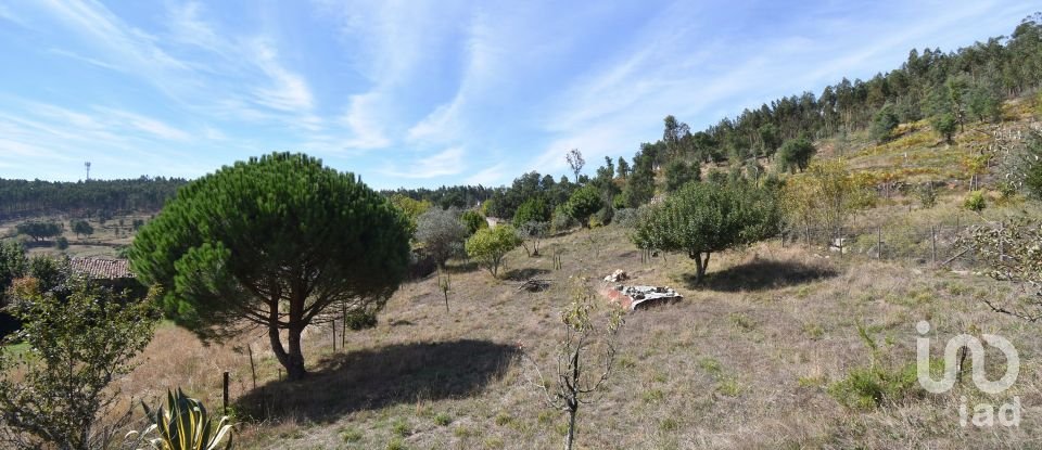 Maison de village T2 à Cumeeira de 166 m²