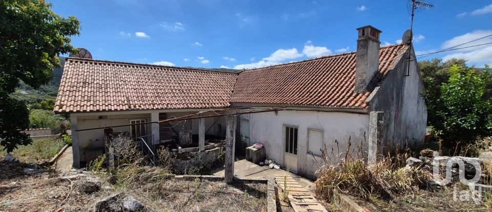 Moradia T3 em Alvados e Alcaria de 440 m²