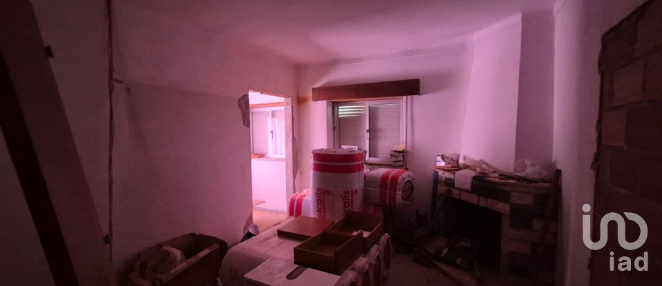 Moradia T3 em Alvados e Alcaria de 440 m²