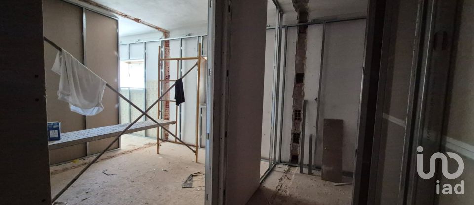 Moradia T3 em Alvados e Alcaria de 440 m²