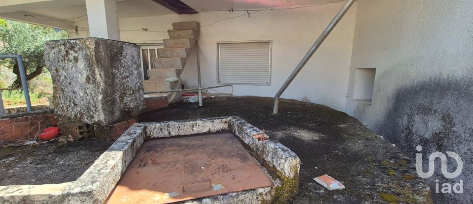 Moradia T3 em Alvados e Alcaria de 440 m²