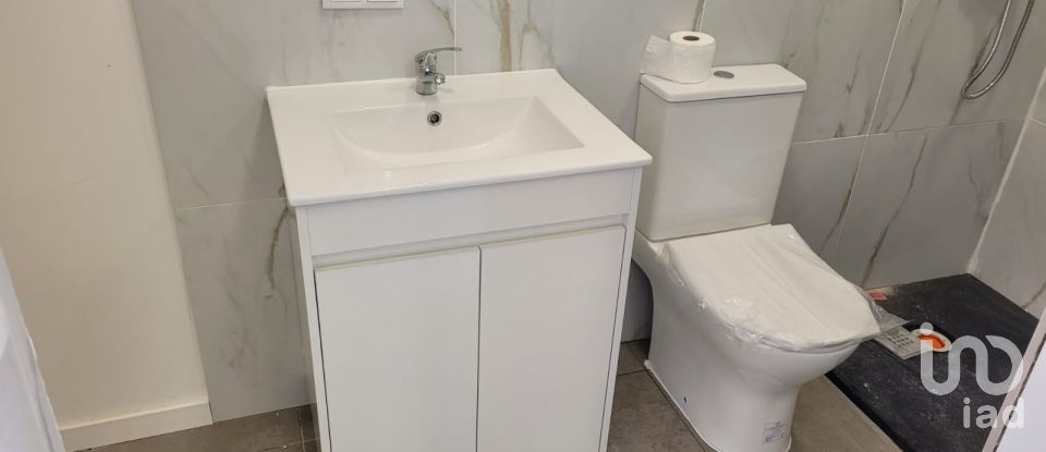 Bâtiment à Paredes de 560 m²