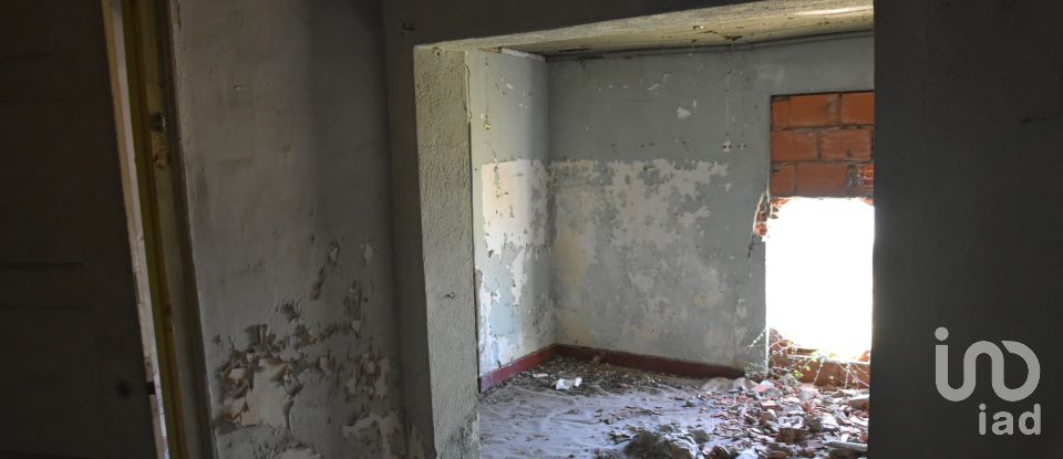 Maison de plain-pied T4 à São João Baptista de 85 m²