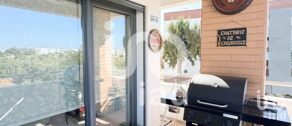 Apartamento T3 em Quelfes de 127 m²