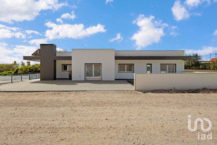 Moradia T4 em Lourinhã e Atalaia de 451 m²