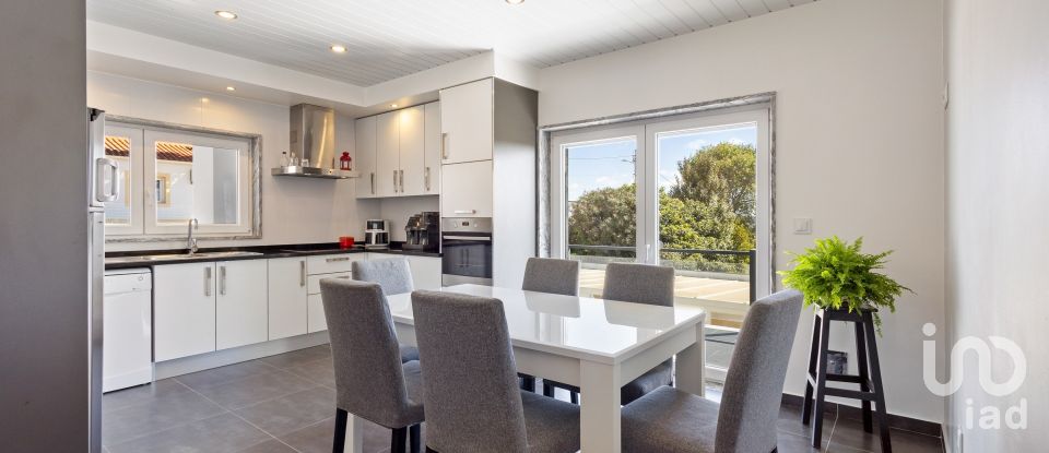 Moradia T4 em Lourinhã e Atalaia de 451 m²