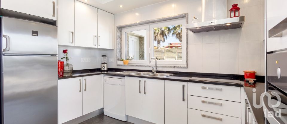 Moradia T4 em Lourinhã e Atalaia de 451 m²