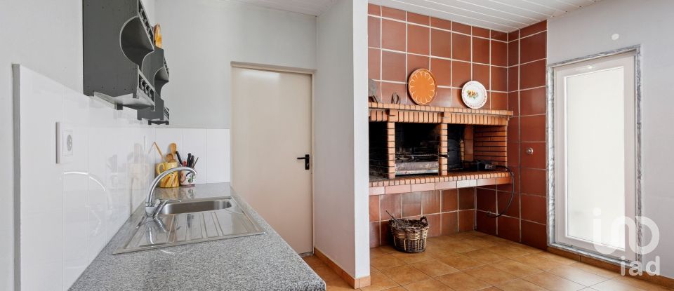 Moradia T4 em Lourinhã e Atalaia de 451 m²