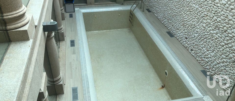 Moradia T5 em Campelo e Ovil de 1 240 m²