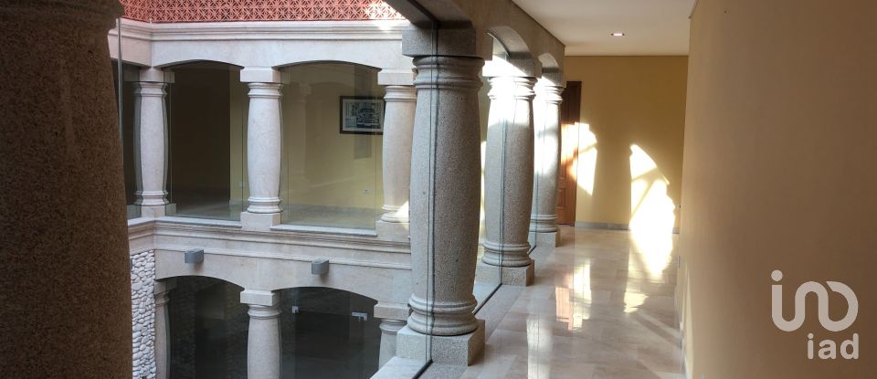 Moradia T5 em Campelo e Ovil de 1 240 m²