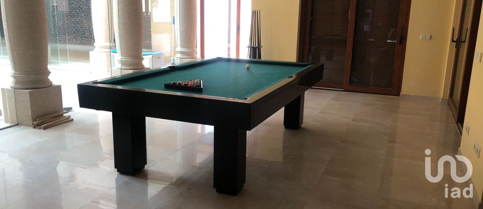 Moradia T5 em Campelo e Ovil de 1 240 m²