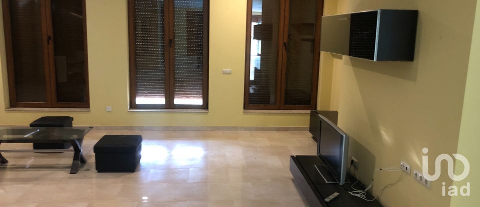 Moradia T5 em Campelo e Ovil de 1 240 m²