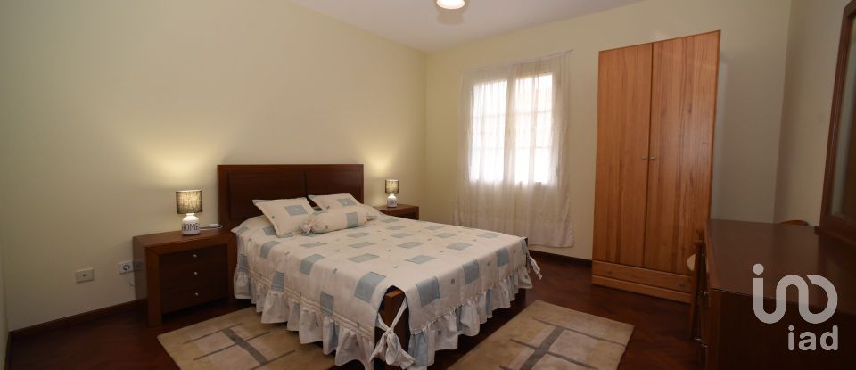 Moradia T2 em Santana de 152 m²