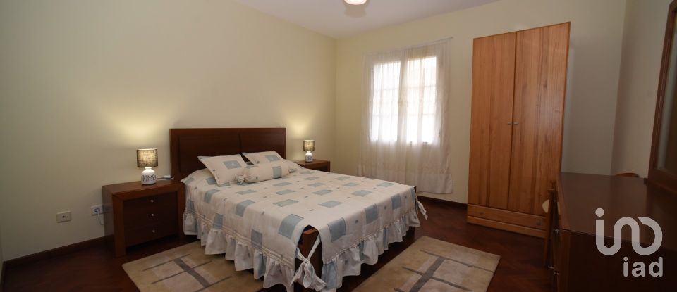 Moradia T2 em Santana de 152 m²