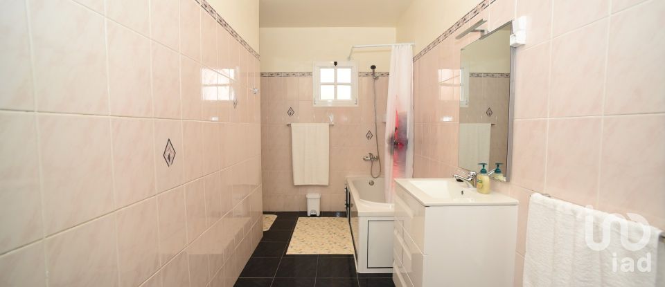 Moradia T2 em Santana de 152 m²