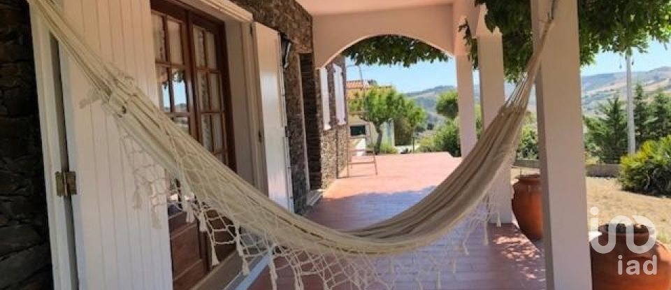 Quinta T4 em Meirinhos de 150 m²